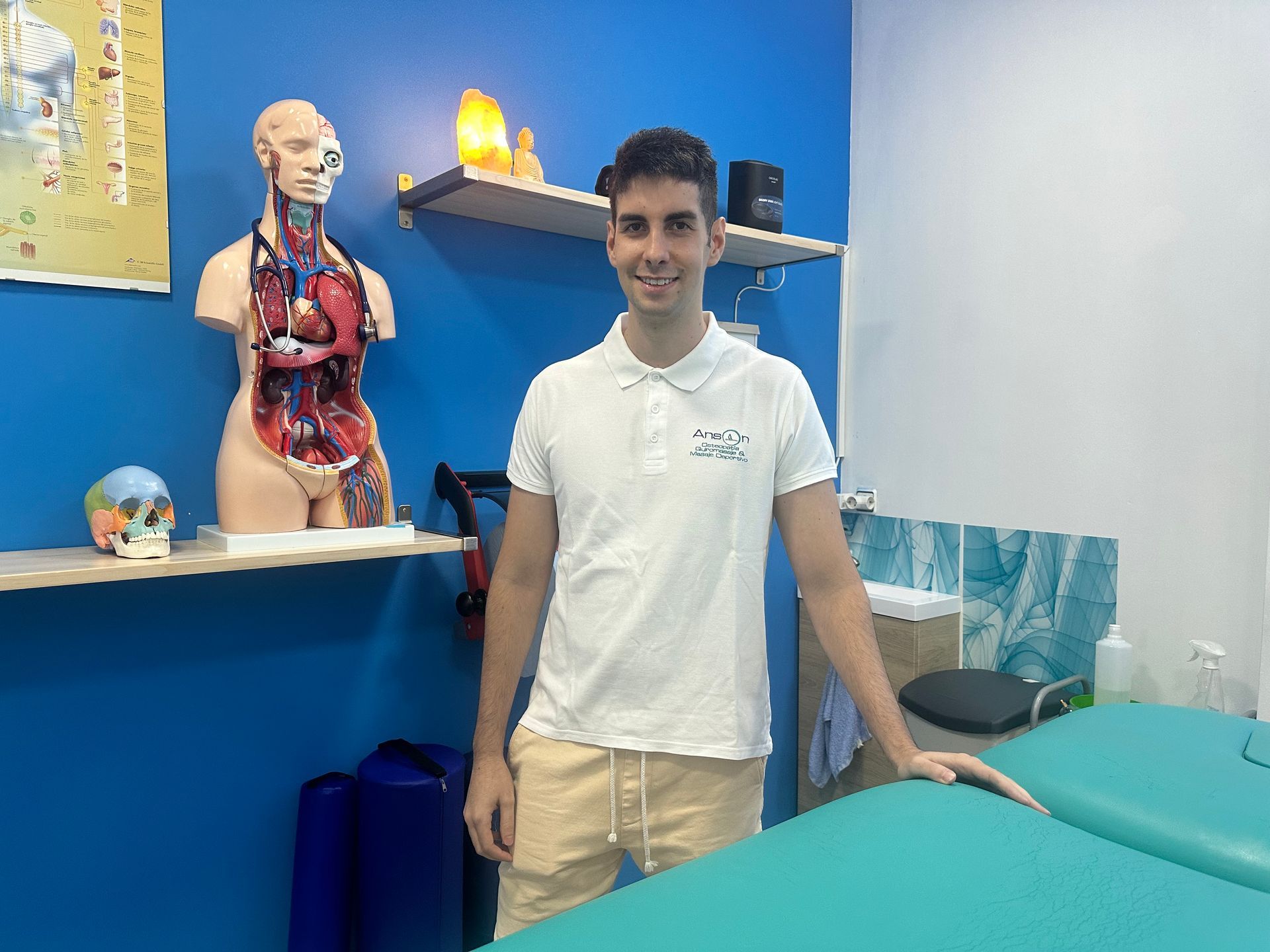 Adrián Crespo López, osteópata